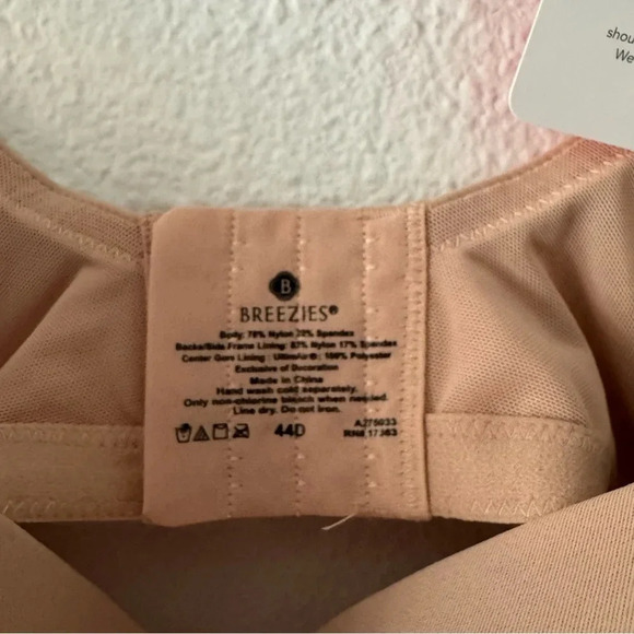 NEW Breezies Luxe Lace Underwire TShirt Bra Sunbeige Chic Everyday 44D Plus - Picture 7 of 11